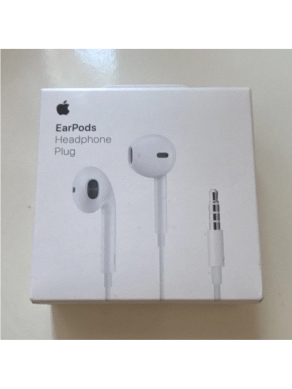 Apple EarPods with 3.5mm Plug - White